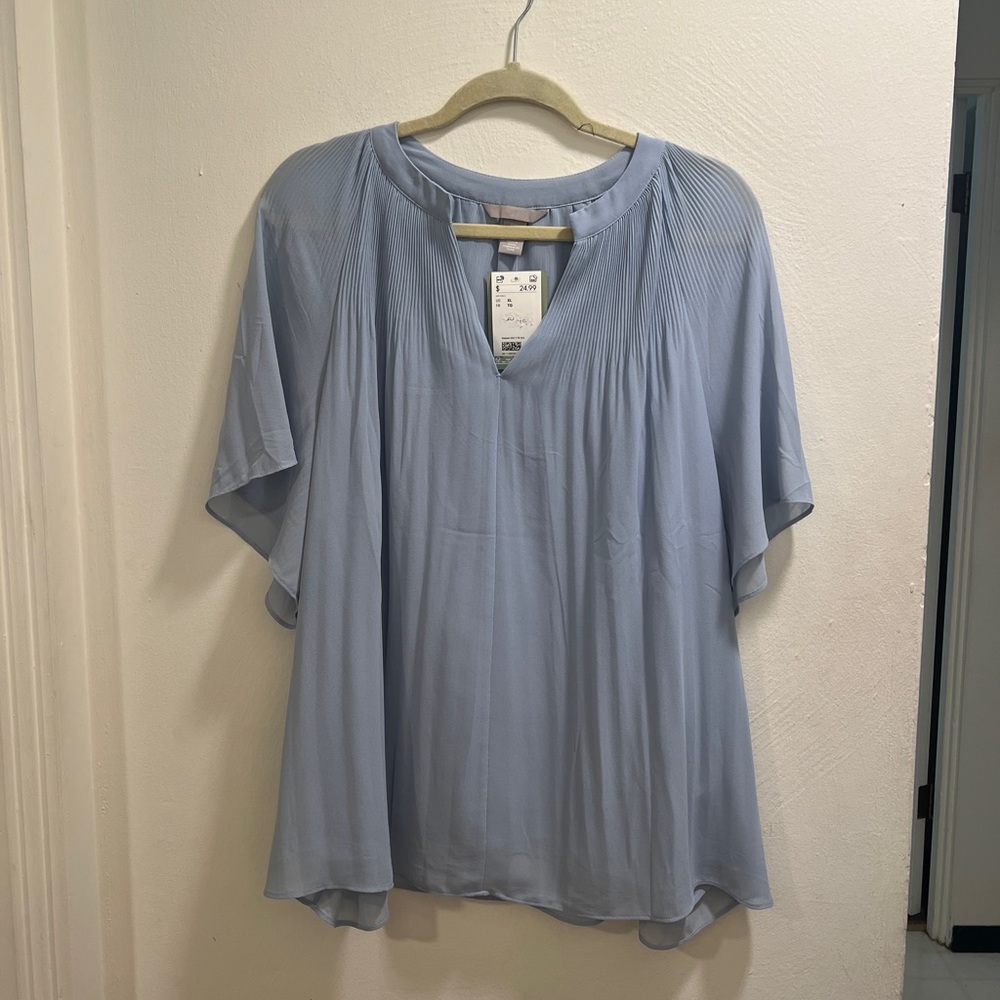 LIGHTBLUE TOP